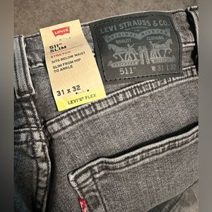 Men’s Levi’s Jeans in gray 31x32 - new with tags